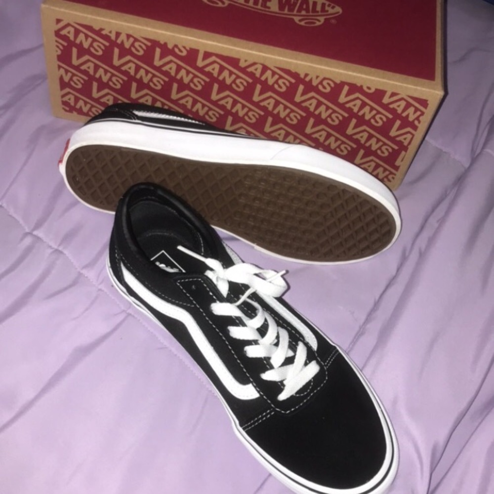Women's Ward Vans Size 6.5 NWB